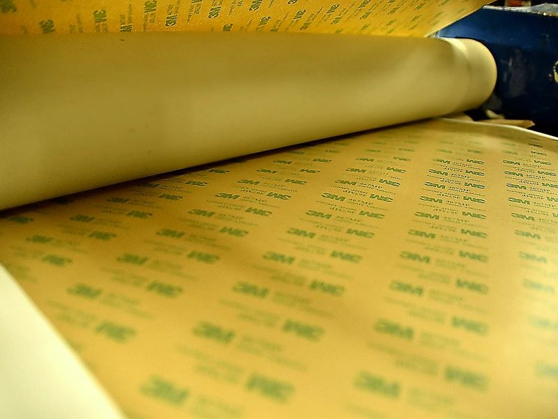 metallics-adhesive-converting-3m-800x600