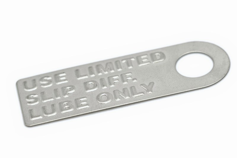 metallics-tin-plate-metal-emboss-tag-800x533